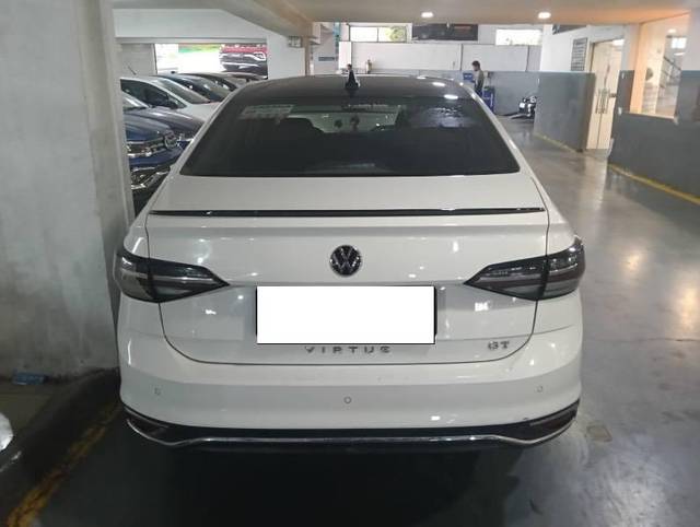 https://images10.gaadi.com/usedcar_image/4527847/original/processed_2d024793-b6e2-460e-b842-4d9a0b343a8e.jpeg?imwidth=6402