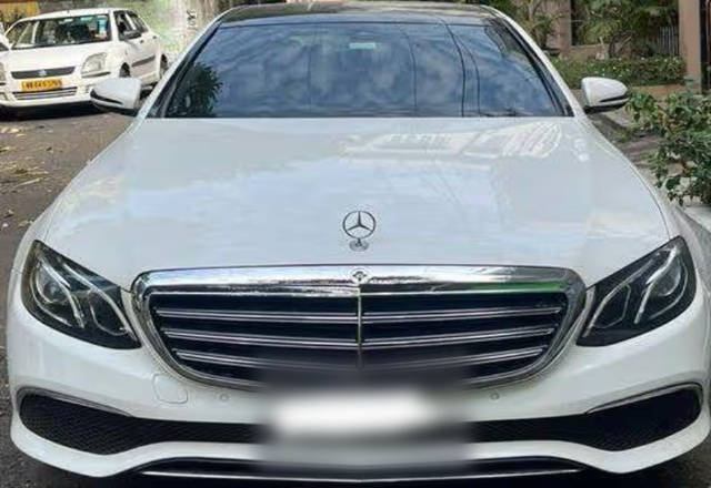 https://images10.gaadi.com/usedcar_image/4527890/original/8263f146-017d-4684-9a83-ca2136d892fc.?imwidth=6401