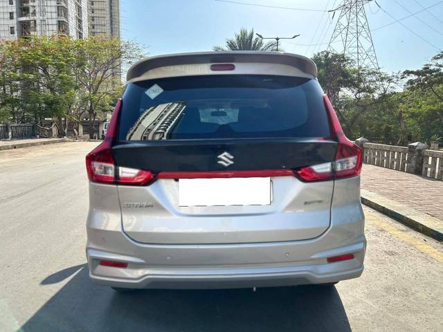 https://images10.gaadi.com/usedcar_image/4527906/original/processed_e2ce5369a3a5a240f7d3920325755e6a.jpg?imwidth=6402