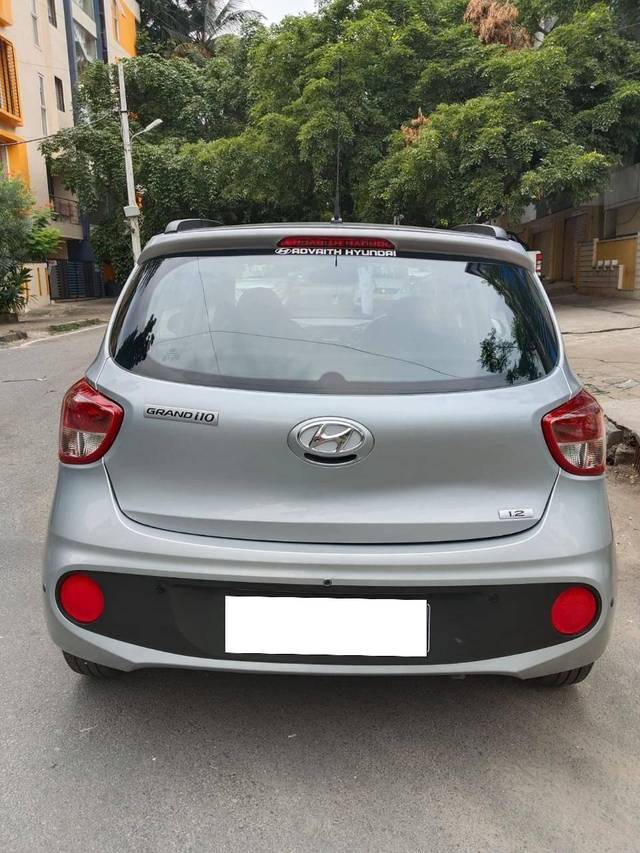 https://images10.gaadi.com/usedcar_image/4527909/original/processed_cbdc98ce7c7da04614e5af537422f9ae.jpg?imwidth=6402