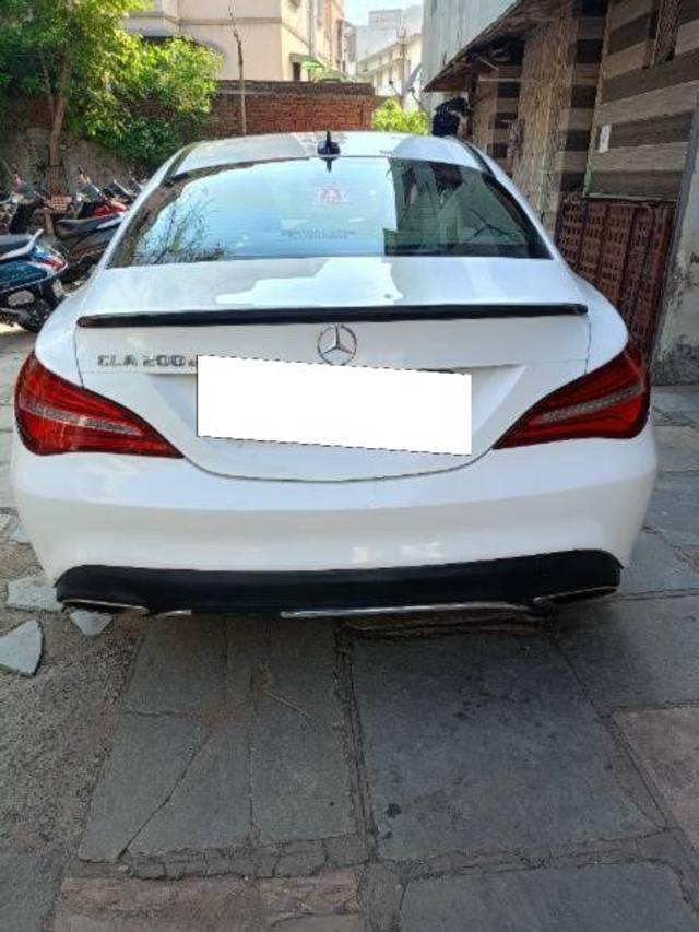 https://images10.gaadi.com/usedcar_image/4527913/original/processed_86ffee78-5826-4976-bc7c-3a75119cc0c0.jpg?imwidth=6402