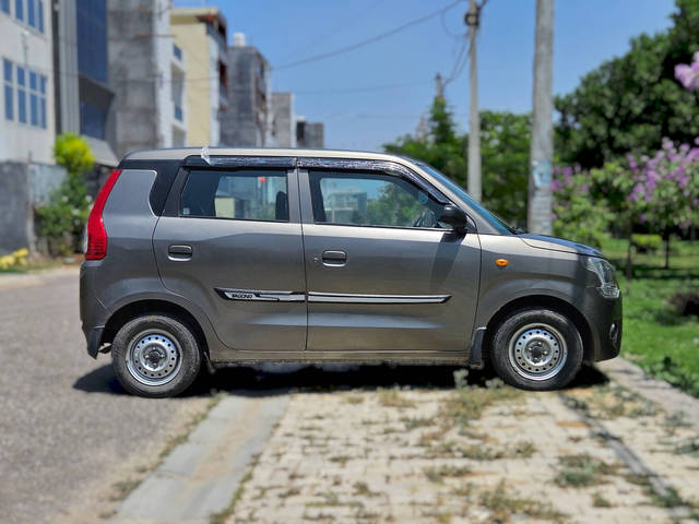 https://images10.gaadi.com/usedcar_image/4527915/original/processed_e2a7799d3cfd93fc60c19368bcdb2c08.png?imwidth=6401