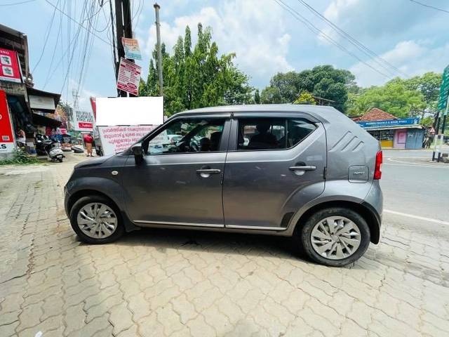 https://images10.gaadi.com/usedcar_image/4527916/original/processed_1f7e80eb-f5c3-4833-b9b1-0cfaed95a2f1.jpeg?imwidth=6402
