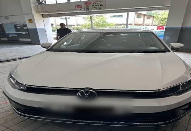 https://images10.gaadi.com/usedcar_image/4527932/original/e1a41e73-19d9-42a9-a400-c03dfca0b01d.?imwidth=6402