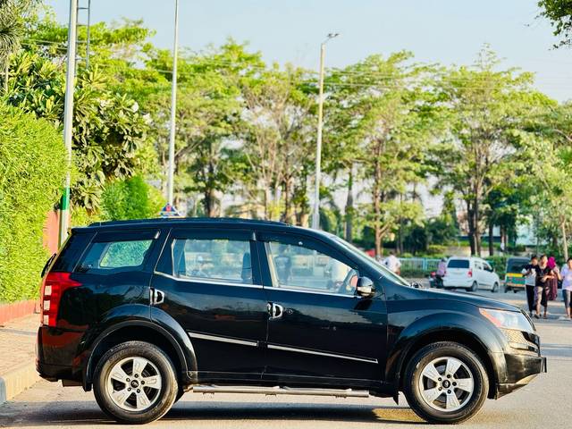 https://images10.gaadi.com/usedcar_image/4527941/original/08a743bb17a81849334b0e841ab085f8.jpg?imwidth=6401
