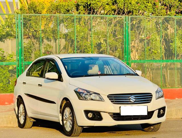 https://images10.gaadi.com/usedcar_image/4527943/original/processed_846f5082cfd6d19e1b1705b58b8fb471.jpg?imwidth=6400