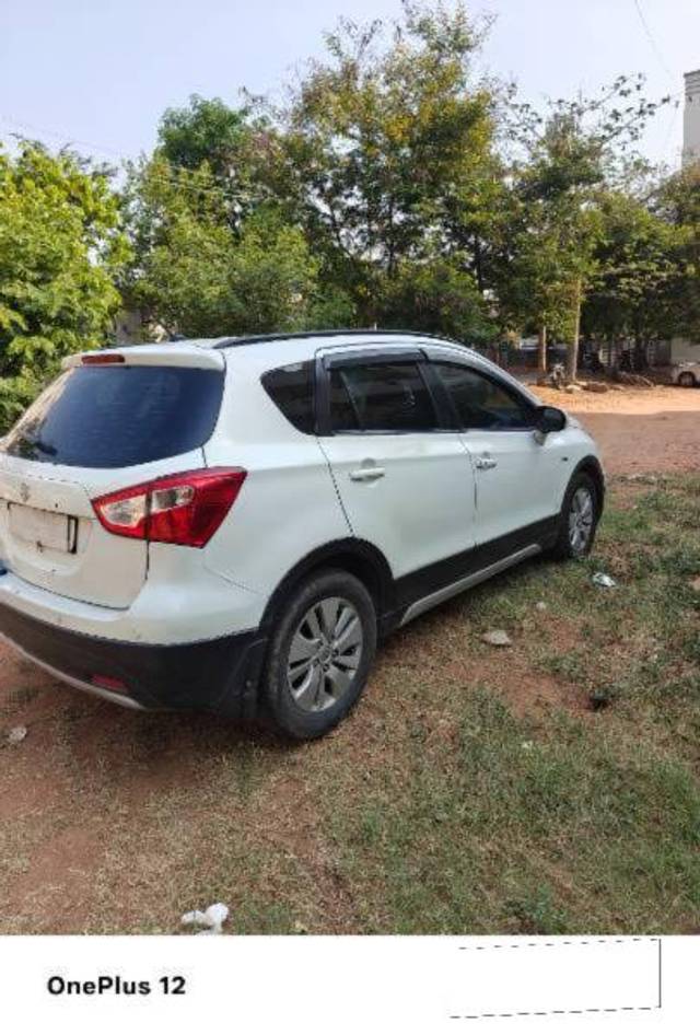 https://images10.gaadi.com/usedcar_image/4527944/original/processed_c853188d-8357-4d97-a94d-b458439b6127.jpg?imwidth=6401