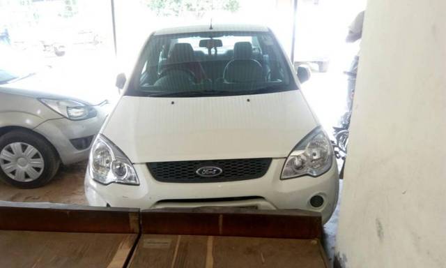 https://images10.gaadi.com/usedcar_image/4527986/original/processed_bd691690-dfe0-47e1-bf1a-515cebb2248d.jpg?imwidth=6402