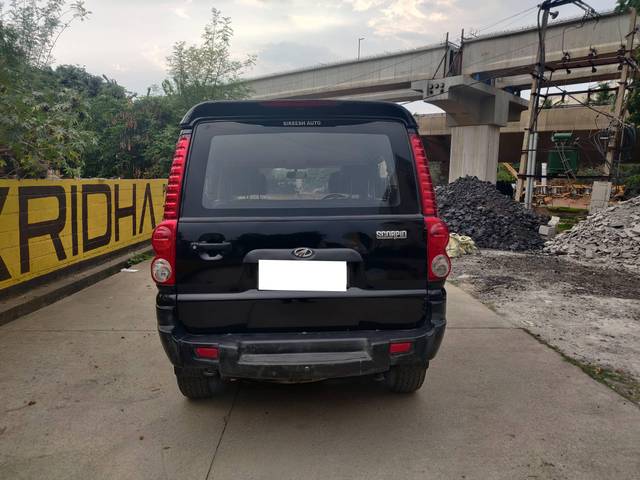 https://images10.gaadi.com/usedcar_image/4527987/original/processed_db6c0a79ac2a169b7347ad91515d5097.jpg?imwidth=6401
