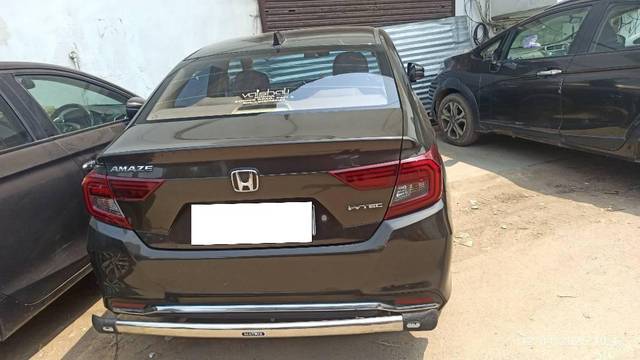 https://images10.gaadi.com/usedcar_image/4527996/original/processed_e8e405e1-e2eb-45ed-9341-c8af4982e653.jpg?imwidth=6400