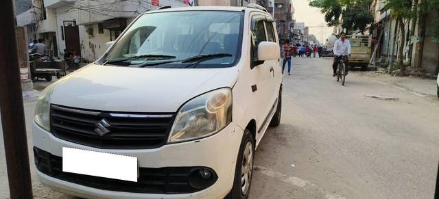 https://images10.gaadi.com/usedcar_image/4527999/original/processed_7d3ff8ea-2131-4d13-8996-34f36c1ea1f6.jpg?imwidth=6400