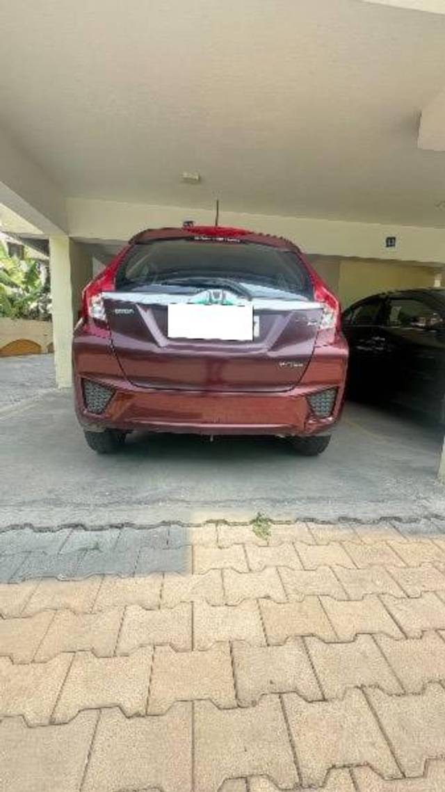 https://images10.gaadi.com/usedcar_image/4528037/original/processed_f0fec6f6-362a-41e2-8c0b-89df6db972c9.jpeg?imwidth=6401