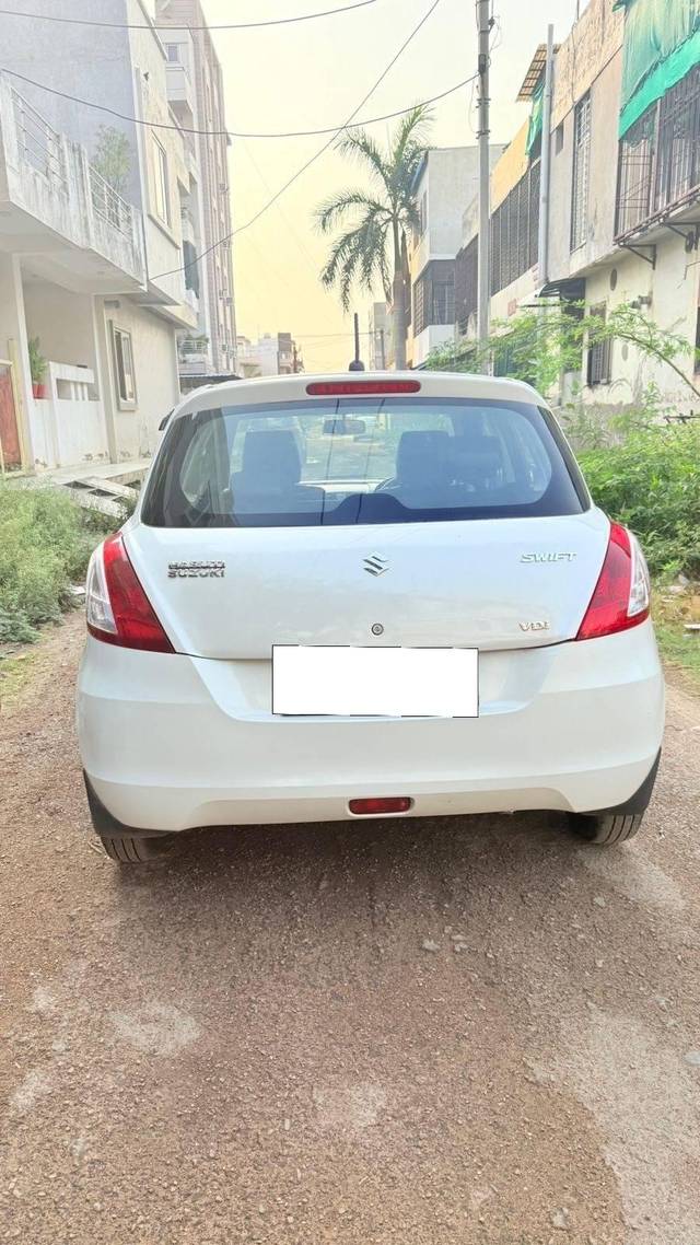 https://images10.gaadi.com/usedcar_image/4528047/original/processed_3d526b0d-c0e0-4e95-b548-431a64c99628.jpg?imwidth=6401