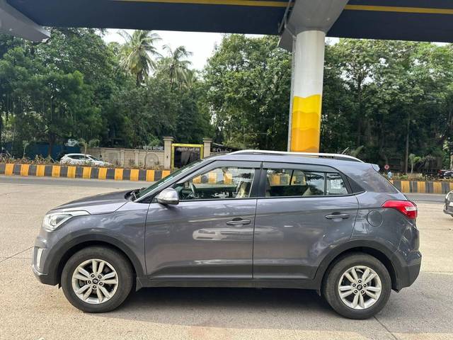 https://images10.gaadi.com/usedcar_image/4528055/original/processed_1bab2cfe288f8dff5d8543f5986704e2.jpg?imwidth=6401