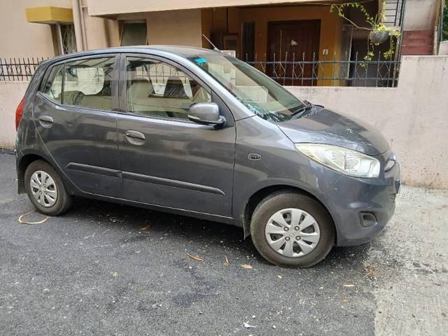 https://images10.gaadi.com/usedcar_image/4528094/original/processed_cf4918de-56f3-4fef-808b-3080f5409abd.jpg?imwidth=6400