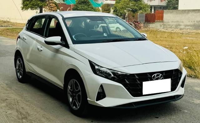https://images10.gaadi.com/usedcar_image/4528096/original/processed_a553f940-531d-42da-a429-7317235f9d1b.jpeg?imwidth=6400