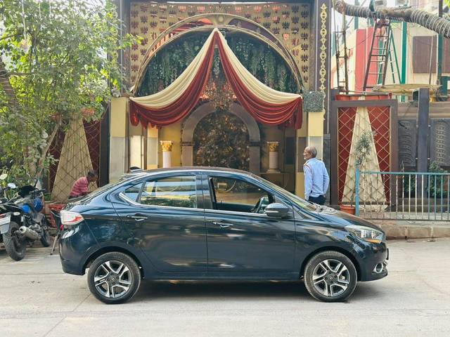 https://images10.gaadi.com/usedcar_image/4528101/original/processed_1ede2d43d36379057aaa4afac8d4afb7.jpg?imwidth=6401