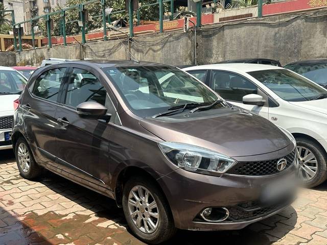 https://images10.gaadi.com/usedcar_image/4528106/original/e767b1cf20b1e9fda58d5de523565bd2.jpg?imwidth=6400
