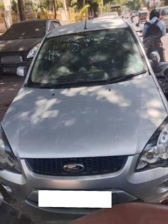 https://images10.gaadi.com/usedcar_image/4528107/original/processed_e4e19ca0-87fb-4c2f-992a-db90322877c7.jpg?imwidth=6400