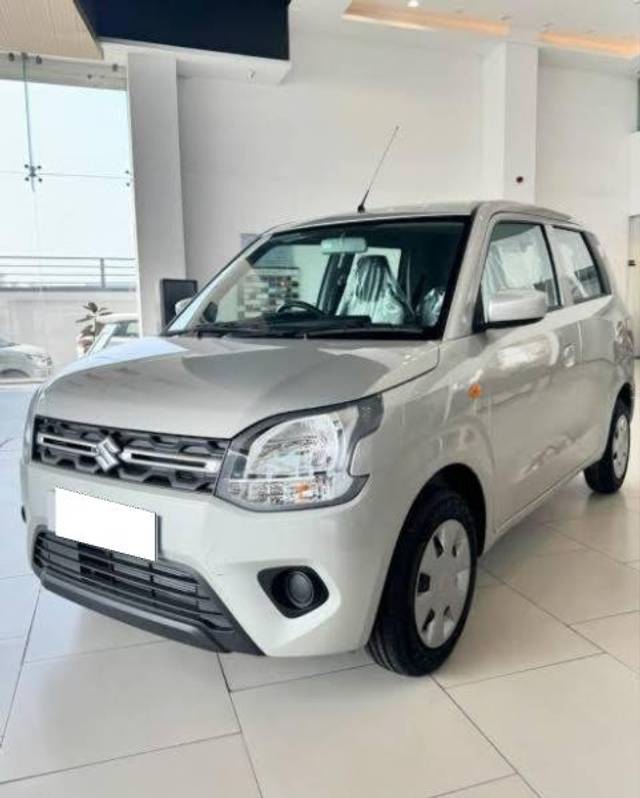 https://images10.gaadi.com/usedcar_image/4528114/original/processed_99f6c371-21cb-47db-9242-fe0326efdd79.jpeg?imwidth=6400
