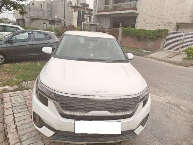 https://images10.gaadi.com/usedcar_image/4528115/original/processed_185fcb9f-e78b-4b71-9b0a-791c82ae9518.jpg?imwidth=6400