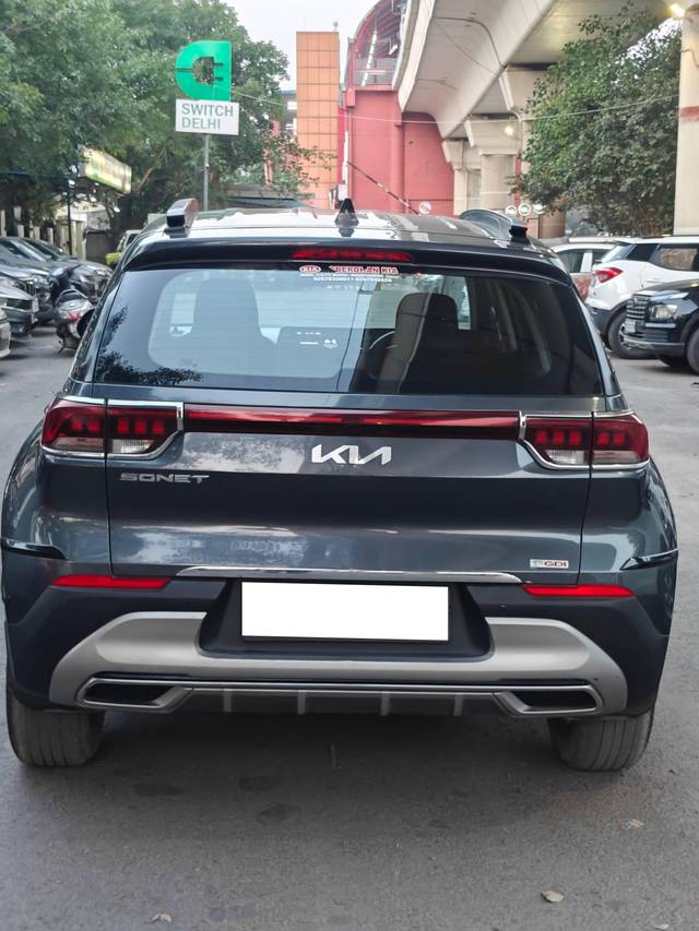 https://images10.gaadi.com/usedcar_image/4528117/original/processed_a0c91604bea59ba8ff8b8f8f53f13109.jpg?imwidth=6401