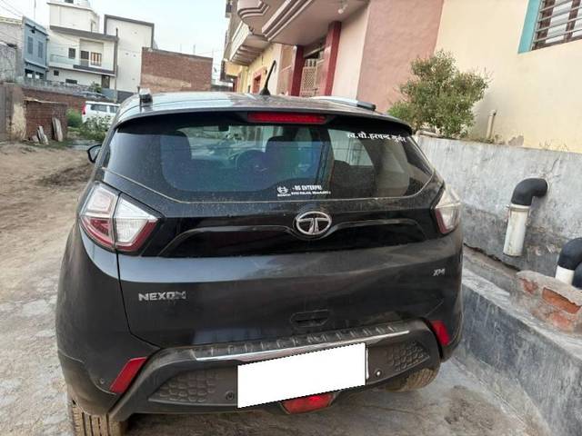 https://images10.gaadi.com/usedcar_image/4528172/original/processed_de29992c-8ce3-4b7a-9f19-cbd02a7ee1c8.jpg?imwidth=6401
