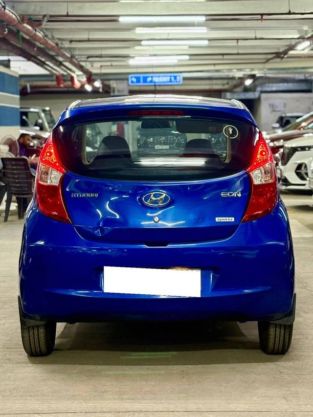 https://images10.gaadi.com/usedcar_image/4528177/original/processed_8dc0b35393a2d7ea969e95a9b32032a4.jpg?imwidth=6401