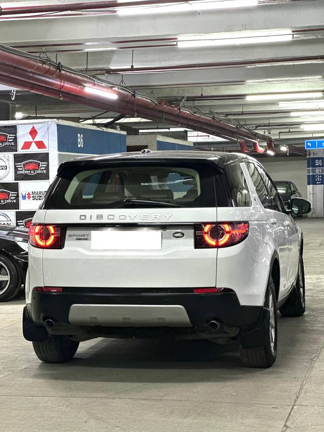 https://images10.gaadi.com/usedcar_image/4528178/original/processed_1a1070e526c65fe39151430def4aadd6.jpg?imwidth=6401