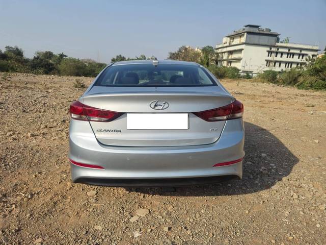 https://images10.gaadi.com/usedcar_image/4528185/original/processed_53a1d989ef5ab845b7cf6f83acf850a9.jpg?imwidth=6402