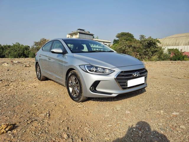 https://images10.gaadi.com/usedcar_image/4528185/original/processed_a405960fc9706ad4bb43bc2f32c4e933.jpg?imwidth=6400