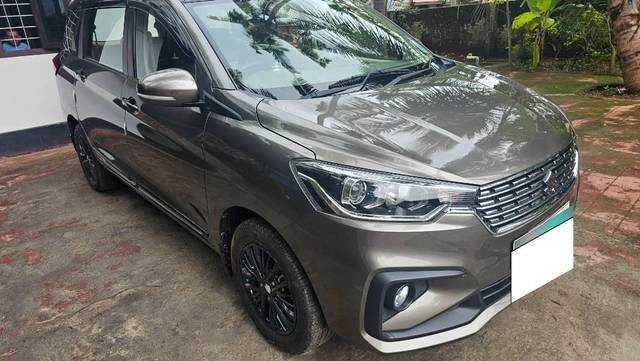 https://images10.gaadi.com/usedcar_image/4528195/original/processed_87177ffa-efc0-433d-b61c-2348f2017485.jpg?imwidth=6402