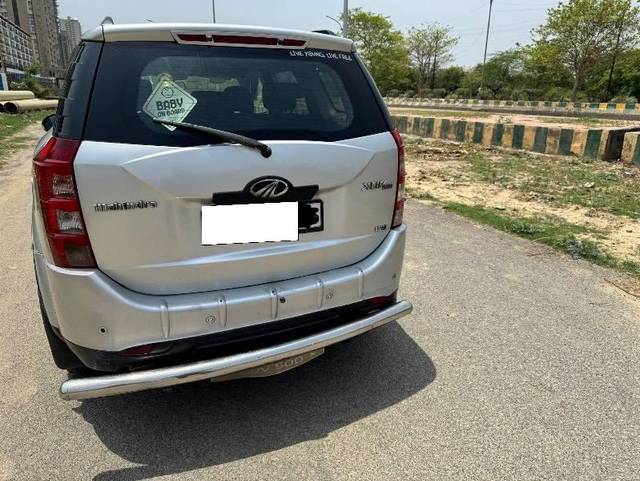 https://images10.gaadi.com/usedcar_image/4528214/original/processed_d929cfcf-b6a5-4e97-ab6c-006308f65464.jpeg?imwidth=6402