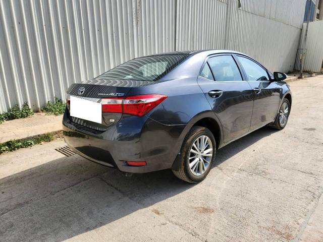 https://images10.gaadi.com/usedcar_image/4528233/original/processed_846f51f3785f0347af9f4ea6a5e8d27e.jpg?imwidth=6402