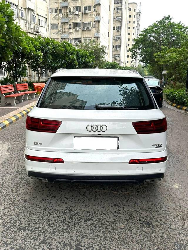 https://images10.gaadi.com/usedcar_image/4528237/original/processed_573b3947a668127835665ec39c8f392b.jpg?imwidth=6401