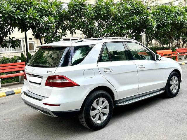 https://images10.gaadi.com/usedcar_image/4528241/original/processed_fed16d8edf1e94a25be3cbaad527627b.jpg?imwidth=6401