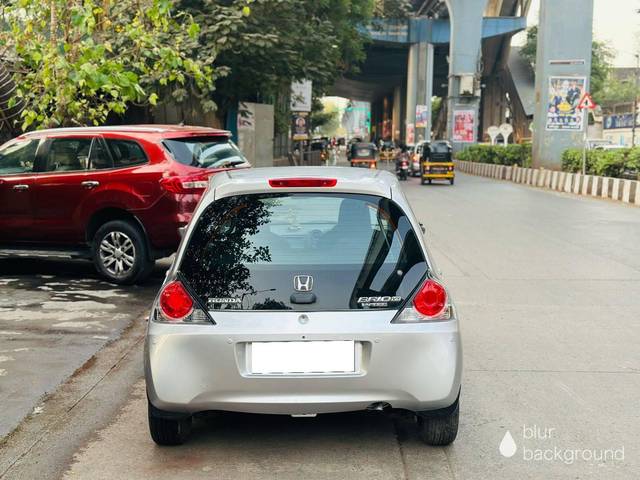 https://images10.gaadi.com/usedcar_image/4528277/original/processed_6e1d81e939dc3c86071ce4e9676fdebf.jpg?imwidth=6402