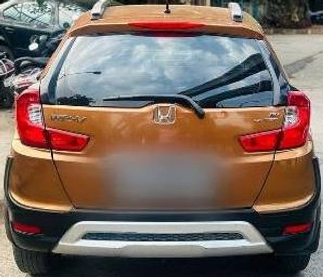 https://images10.gaadi.com/usedcar_image/4528281/original/processed_05987ac25badb3d7299843e6c1c670be.jpg?imwidth=6400