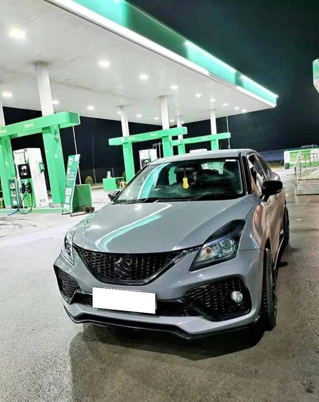 https://images10.gaadi.com/usedcar_image/4528287/original/processed_2f352726-2268-4e99-9a53-b882cd7f9cd3.jpg?imwidth=6401