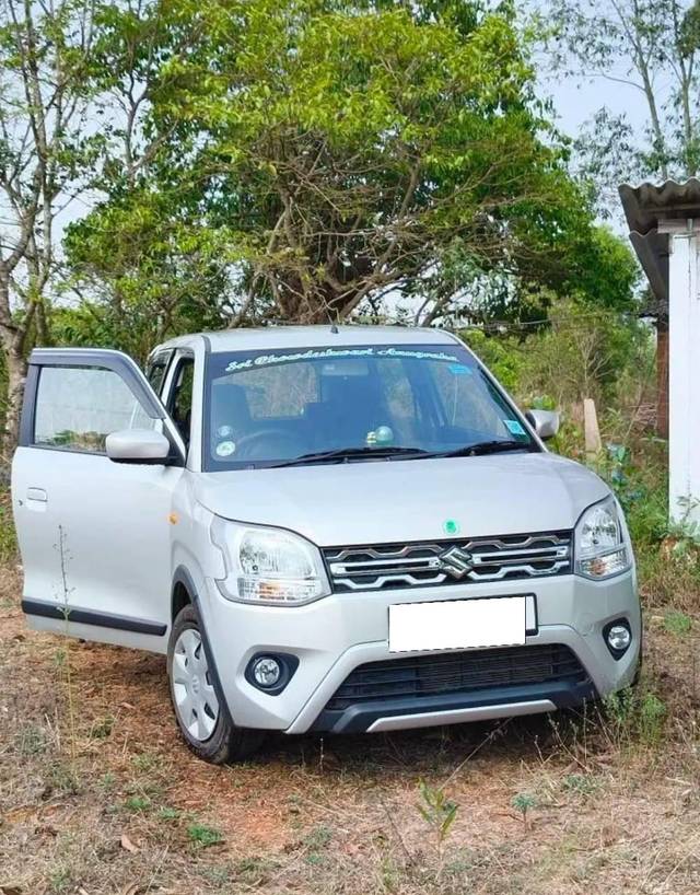 https://images10.gaadi.com/usedcar_image/4528291/original/processed_f25ebe59-8743-4d27-a06c-ef6a22b62338.jpg?imwidth=6400