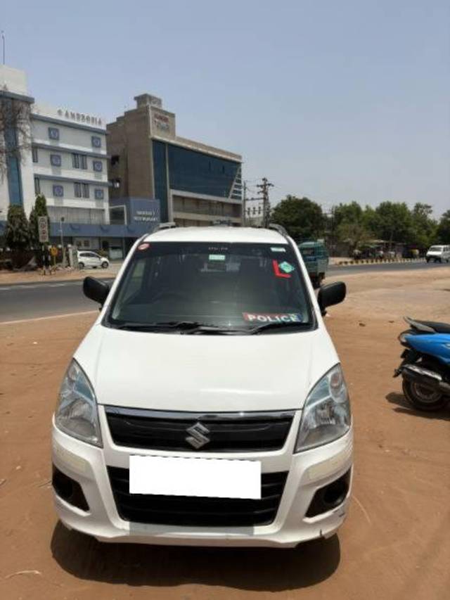https://images10.gaadi.com/usedcar_image/4528345/original/processed_b4c3553f-a632-47dd-9a4f-d4173bb78ae4.jpg?imwidth=6400