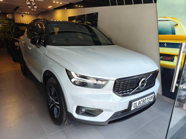 https://images10.gaadi.com/usedcar_image/4528349/original/processed_9770c5844bdbf42db31c20da0efc044a.jpg?imwidth=6401