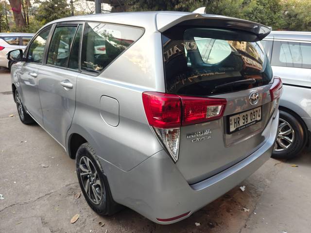 https://images10.gaadi.com/usedcar_image/4528352/original/processed_339559705eb8a45edea0ae58e5cf713c.jpg?imwidth=6401