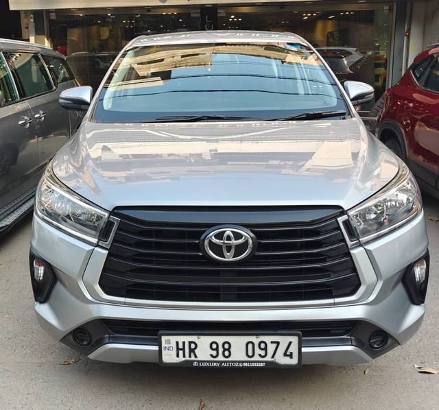 https://images10.gaadi.com/usedcar_image/4528352/original/processed_f8db44e56ffb8cf56aa77dfe038b0d38.jpg?imwidth=6402