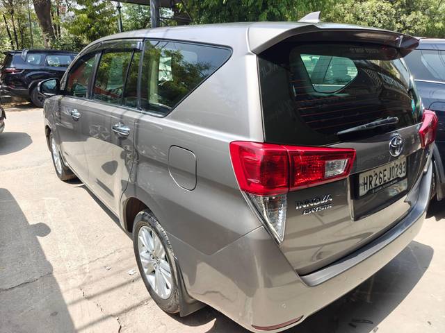 https://images10.gaadi.com/usedcar_image/4528354/original/processed_15bce39294d6319a02926a252f99c5cd.jpg?imwidth=6402