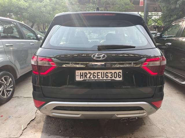 https://images10.gaadi.com/usedcar_image/4528356/original/processed_5133ea0ed5af13d15d699d9b9c660531.jpg?imwidth=6401
