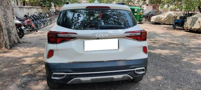 https://images10.gaadi.com/usedcar_image/4528367/original/processed_53cf817b-ef92-48c6-800a-07a9f3b7b00d.jpg?imwidth=6401