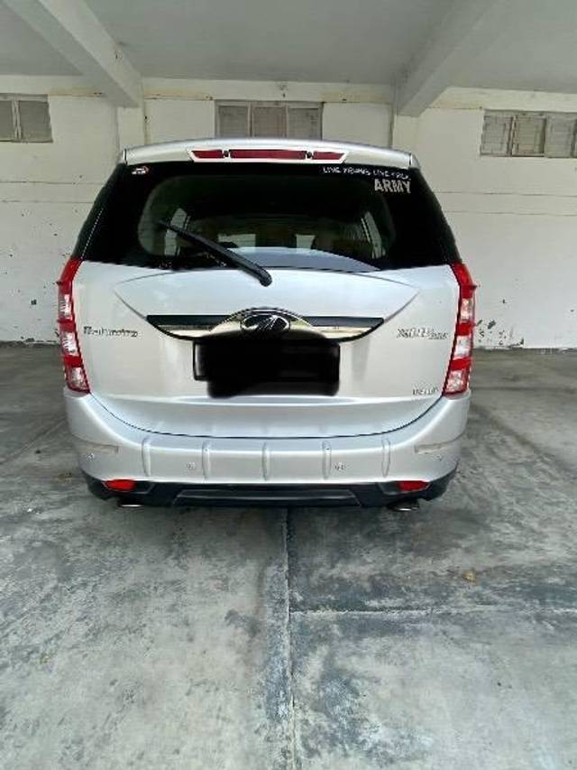 https://images10.gaadi.com/usedcar_image/4528378/original/processed_1301b9fe-834b-40f6-9cc4-a35cd4c2f282.jpeg?imwidth=6401