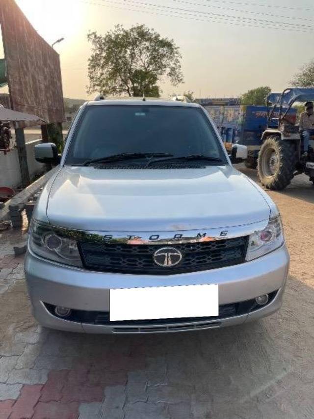https://images10.gaadi.com/usedcar_image/4528384/original/processed_59db195b-7d3f-4411-84f3-169c8b2626ff.jpeg?imwidth=6402
