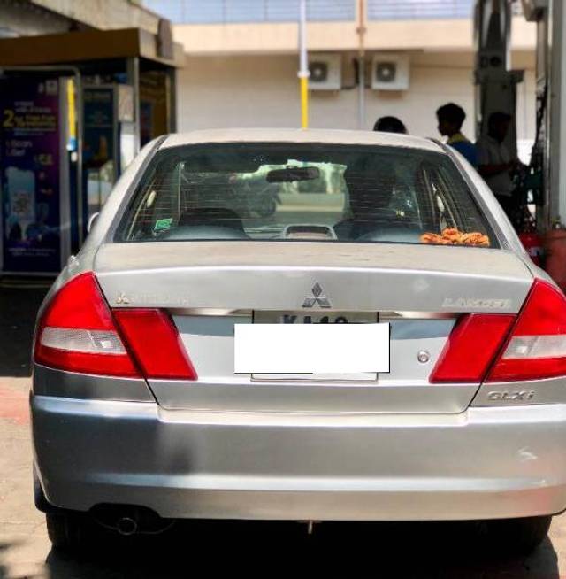 https://images10.gaadi.com/usedcar_image/4528390/original/processed_719d010b-6d91-41cd-8ad8-46beee2c359c.jpg?imwidth=6401